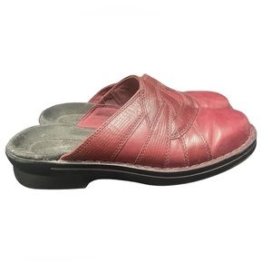 Clarks Crimson Leather Slip-On Clog Mules Slide Womens Size 7M‎